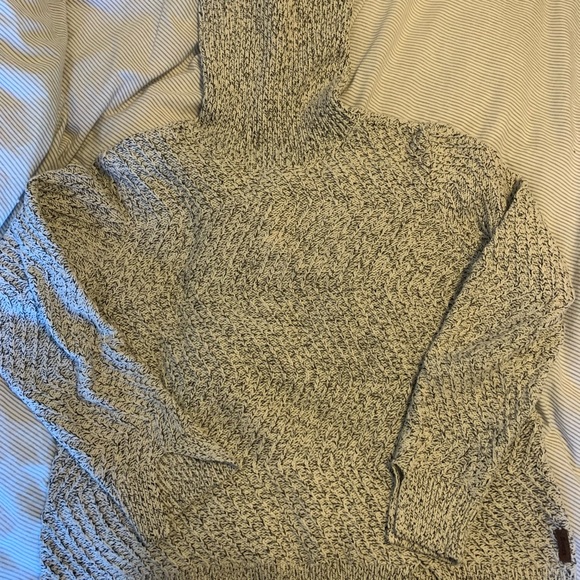 Roots Snowy Fox Knit Turtleneck - Picture 1 of 5